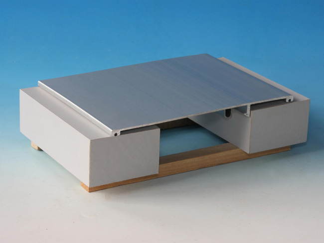 �ȉ����i��IL1