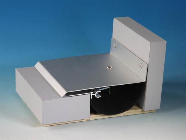 �≦׃�οp�������w���ͣ�SE-EM